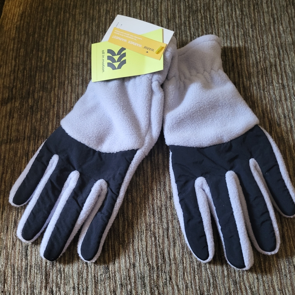 COPY - ALL IN MOTION WOMEN'S FLEECE GLOVES.  LIGHT PURPLE/ LARGE/XL NWT
